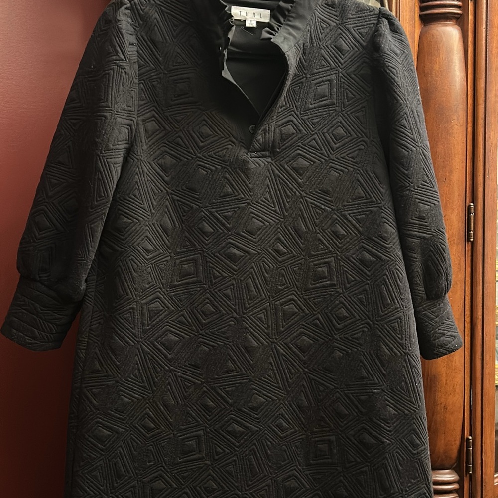 THML Elegant Black Geometric Long Sleeve Dress